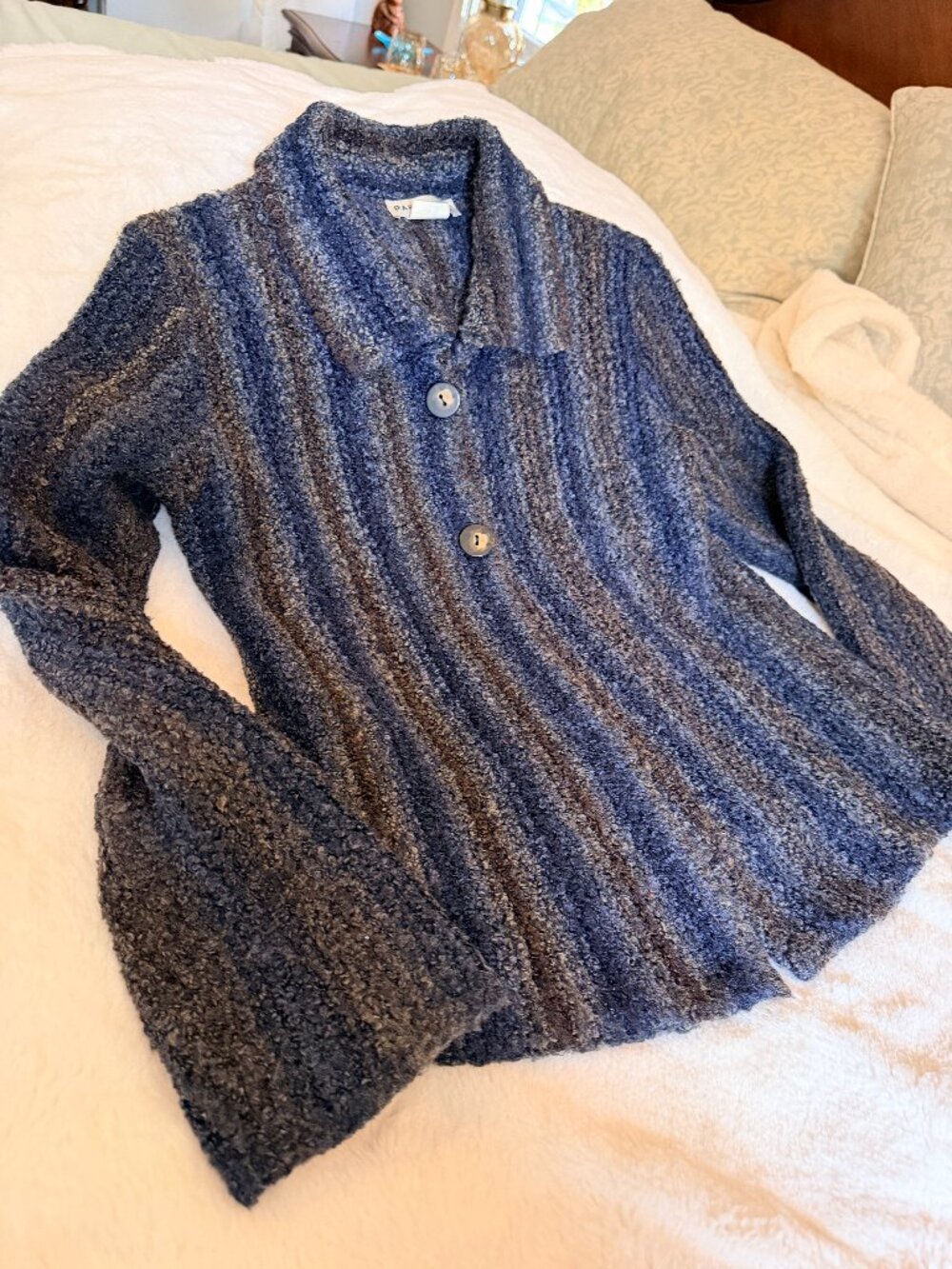 Cozy & Elegant Parkhurst Striped Boucle Knit 2 Button Sweater Jacket Blue Small